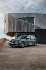 BMW 330i Touring M Sport 2019 года (WW)